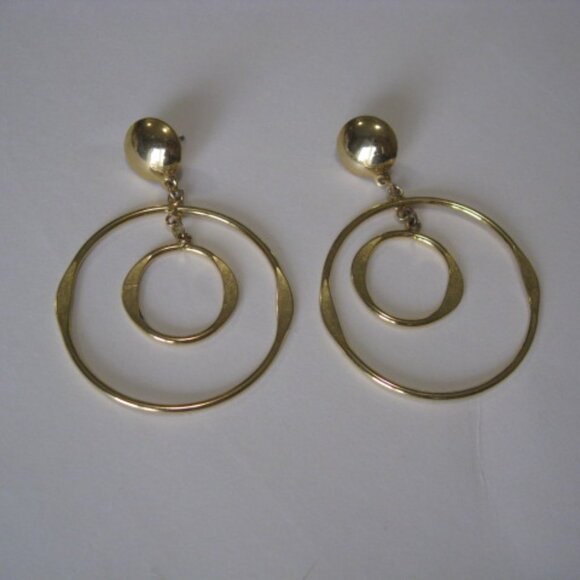 Lot of 3 Gold Tone Hoop Pierced Earrings - Picture 4 of 12